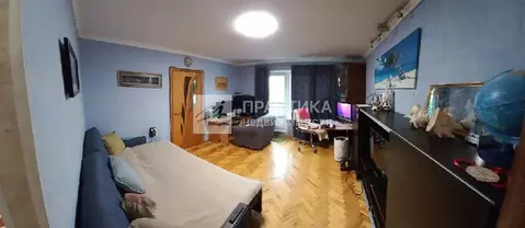 Продается 3-комнатная квартира