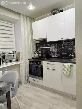 3-комнатная квартира: Азов, улица Кондаурова, 63 (45 м)