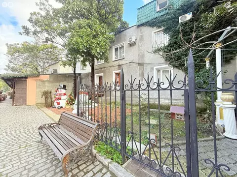 2-комнатная квартира: Алупка, улица Амет-хана Султана, 12 (41 м)
