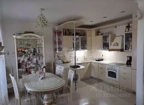 3-к кв. Тюменская область, Тюмень Комсомольская ул., 56 (133.0 м)