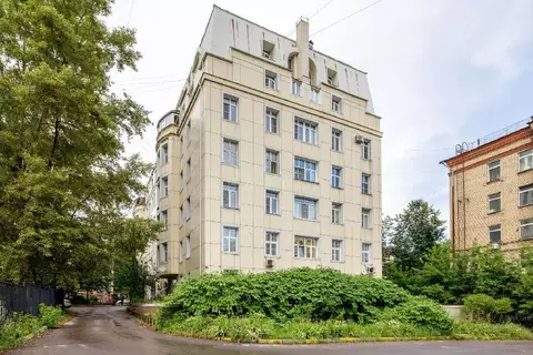 Продается 5-комнатная квартира