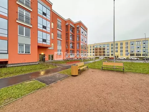 2-к кв. Санкт-Петербург пос. Стрельна, просп. Буденного, 24к8 (52.4 м)