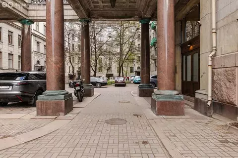 6-комнатная квартира: Санкт-Петербург, Каменноостровский проспект, ...