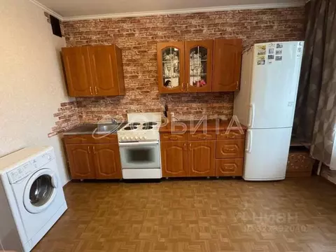 3-к кв. Тюменская область, Тюмень 6-й мкр, ул. Валерии Гнаровской, 8 ...