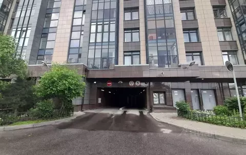 Гараж в Санкт-Петербург ул. Адмирала Трибуца, 5 (14 м)
