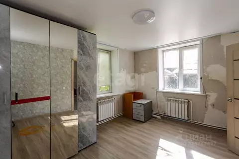 Дом в Кемеровская область, Новокузнецк Листвяги пгт, ул. Учительская ...