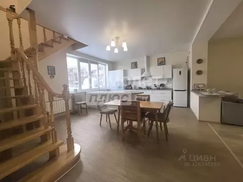 Дом в Калужская область, Малоярославецкий муниципальный округ, с. ...