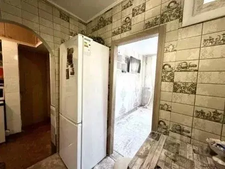 2-к кв. Омская область, Омск Привокзальный мкр, ул. Карбышева, 38 ...