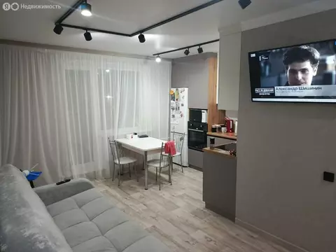 2-комнатная квартира: Челябинск, улица Генерала Мартынова, 12 (56.3 м)