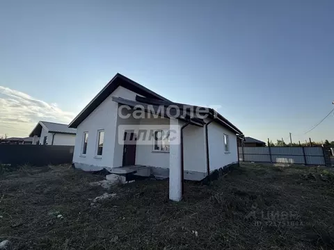 Дом в Курская область, Курский район, Нижнемедведицкий сельсовет, д. ...
