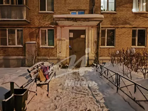 Продается комната в 2-комнатной квартире