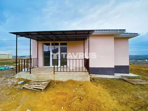 Дом в Крым, Симферопольский район, Мирновское с/пос, Таврический кп ...