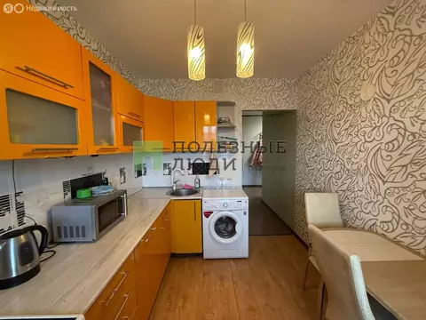 2-комнатная квартира: Ижевск, улица Холмогорова, 81 (58 м)