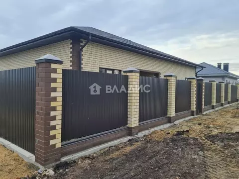 Дом в Воронежская область, Воронеж ул. Октябрьская, 3 (156 м)