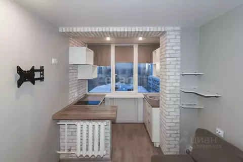 Студия Тюменская область, Тюмень ул. Республики, 237 (13.6 м)