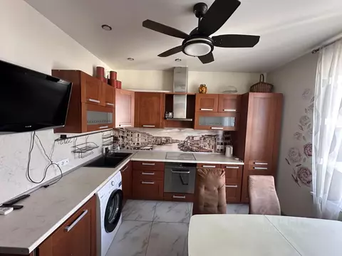 3-к кв. Москва Митинская ул., 28к3 (84.3 м)