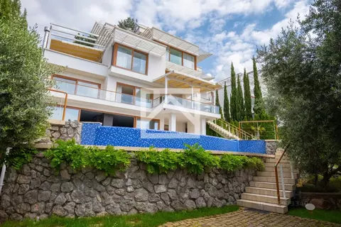 Дом в Крым, Ялта муниципальный округ, Береговое пгт ул. Кипарисная, ...