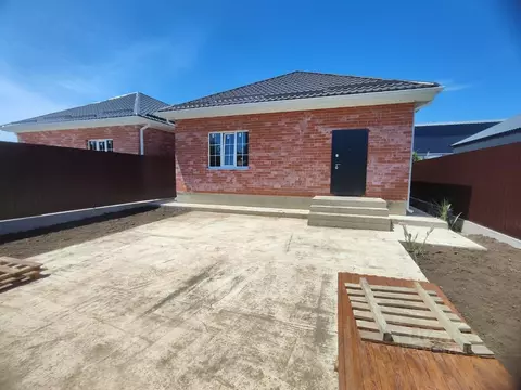 Дом в Адыгея, Тахтамукайский район, Яблоновский пгт Космическая ул. ...