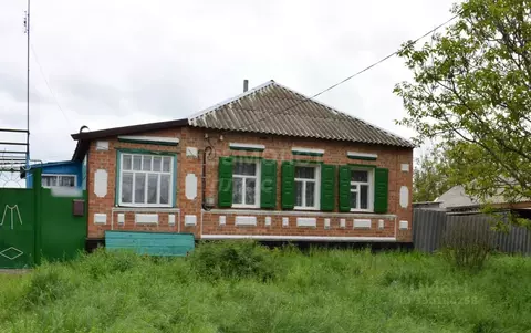 Дом в Ростовская область, Матвеево-Курганский район, с. Ряженое ул. ...