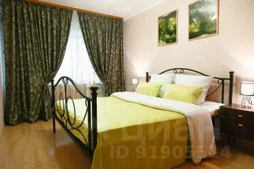 3-к кв. Ямало-Ненецкий АО, Новый Уренгой 2-й мкр, ул. ...