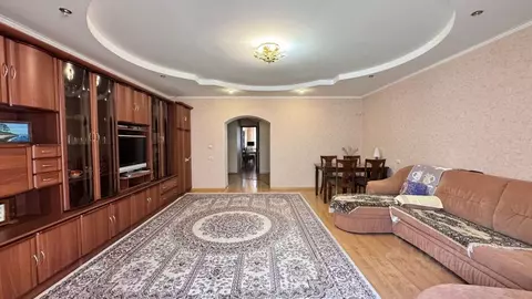 2-к кв. Астраханская область, Астрахань Ленинский пер., 5 (80.0 м)