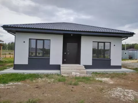 Дом в Свердловская область, Сысертский муниципальный округ, д. ...