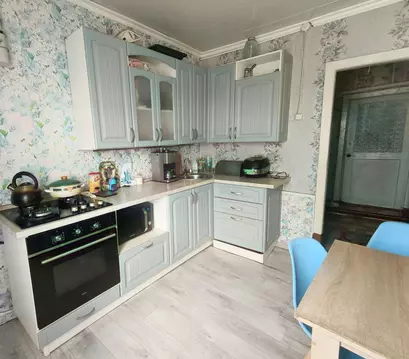 Дом в Омская область, Азовский Немецкий Национальный район, с. ...