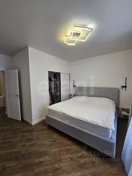 2-к кв. Тюменская область, Тюмень ул. Дружбы, 73к2 (84.1 м)