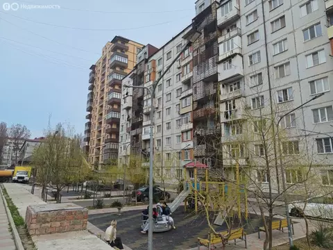 4-комнатная квартира: Махачкала, улица Габитова, 8А (90 м)