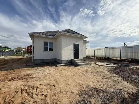 Дом в Астраханская область, Наримановский район, с. Старокучергановка  ...