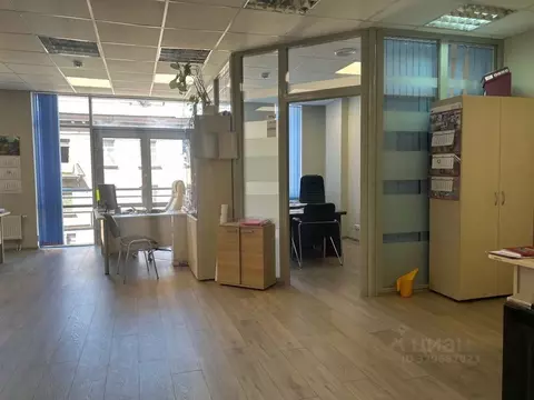 Офис в Санкт-Петербург просп. Малый Васильевского острова, 22 (548 м)