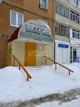 Торговая площадь в Коми, Усинск Возейская ул., 11 (32 м)