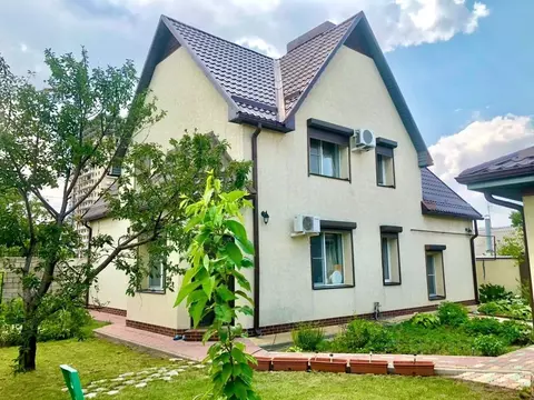 Дом в Волгоградская область, Волгоград пос. Ангарский, ул. Кобринская, ...