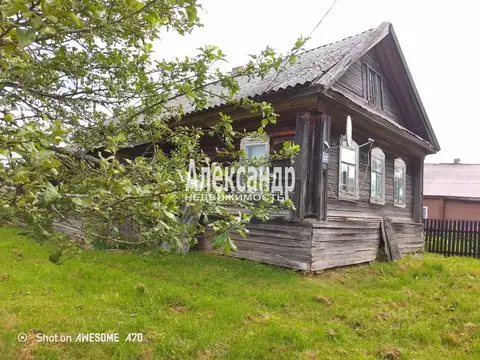 Дом в Ленинградская область, Волховский район, Хваловское с/пос, д. ...