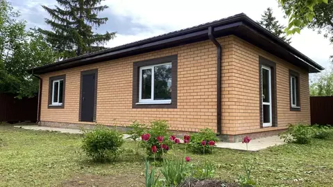 Дом в Саратовская область, Энгельсский район, Красноярское ...