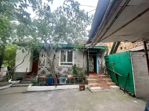 2-комнатная квартира: Ялта, Шеломеевская улица, 6 (72 м)