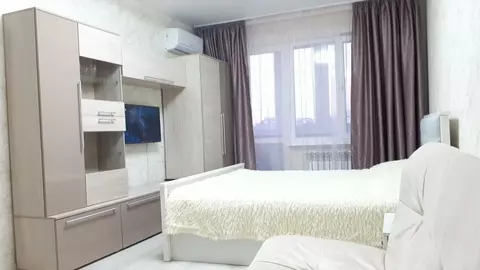 2-к кв. Крым, Симферополь просп. Победы, 82 (49.0 м)