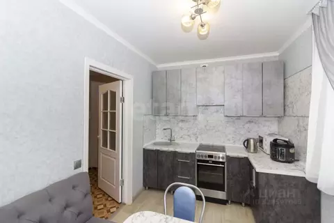 3-к кв. Тюменская область, Тюмень ул. Федюнинского, 15 (71.1 м)