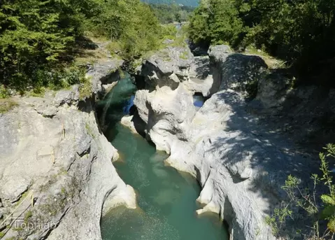 Участок в Адыгея, Майкопский район, пос. Каменномостский ул. ...