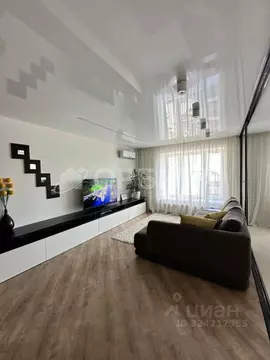 3-к кв. Тюменская область, Тюмень ул. Ю.-Р.Г. Эрвье, 28к2 (88.1 м)