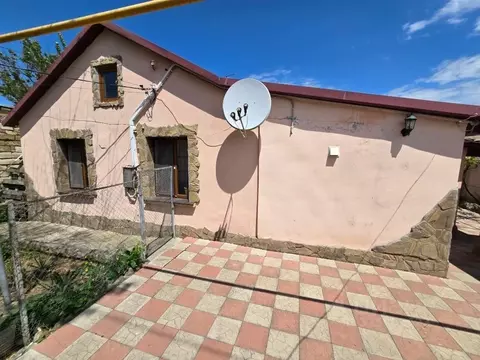 Дом в Крым, Симферопольский район, Мирновское с/пос, с. Белоглинка ул. ...