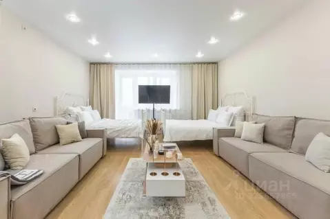 2-к кв. Татарстан, Казань Габдуллы Тукая ул., 75г (75.0 м)