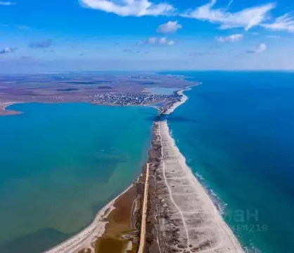 Участок в Крым, Сакский район, Штормовское с/пос, с. Приветное ул. ...