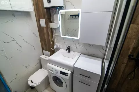 3-комнатная квартира: Барнаул, улица Матросова, 11 (65.9 м)