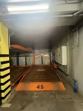 Гараж в Санкт-Петербург Кирочная ул., 70 (12 м)