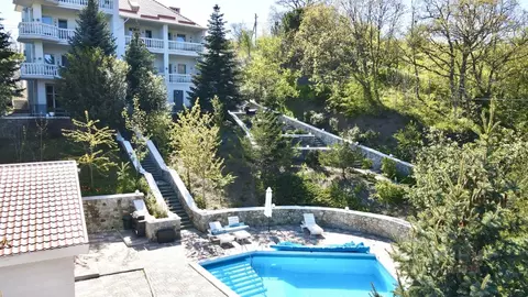 Дом в Крым, Алушта муниципальный округ, с. Изобильное пер. Кузнечный ...