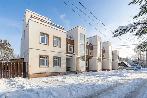 Таунхаус в Пермский край, Пермь ул. 6-я Линия, 40 (197 м)