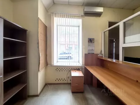 Помещение свободного назначения в Саратовская область, Саратов ул. ...