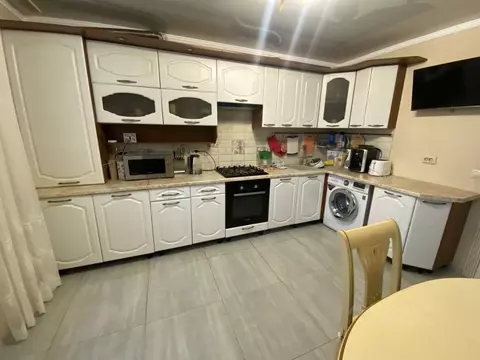 3-к кв. Калужская область, Калуга ул. Георгия Амелина, 27 (74.0 м)