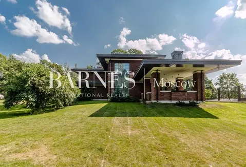 Коттедж в Санкт-Петербург ул. Александровская, 3 (500 м)